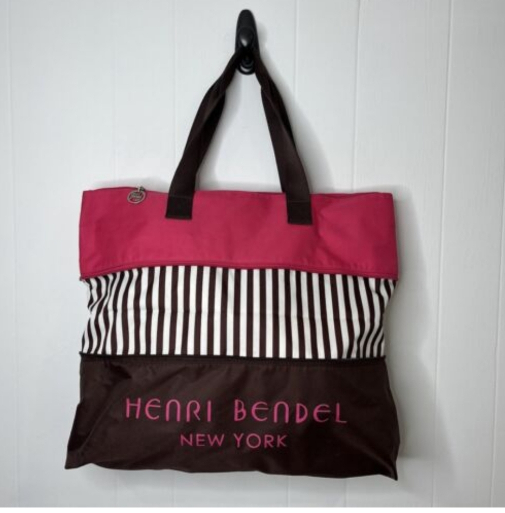 🆕️ Henri Bendel Striped Expandable Tote Bag.